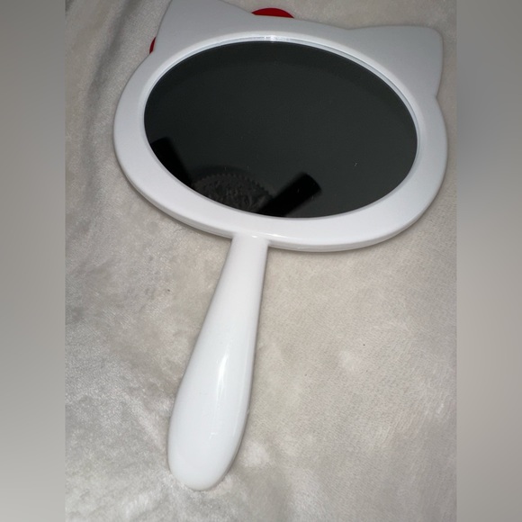 HELLO KITTY & FRIENDS BUNDLE- Hello Kitty HandMirror & Kuromi Headband - Picture 2 of 3